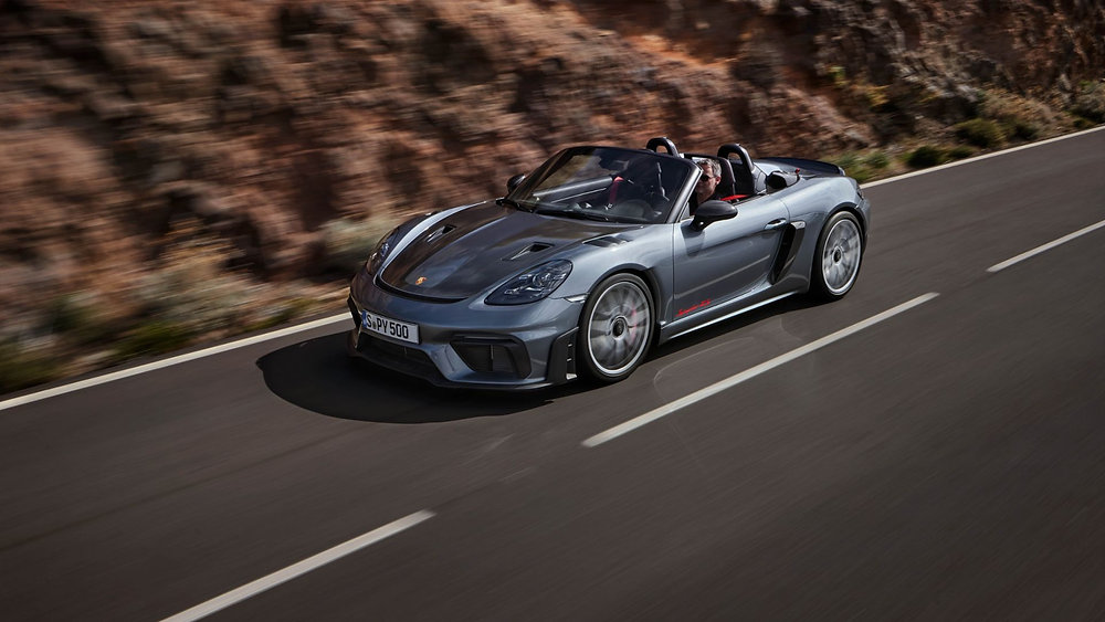 PORSCHE ПРЕДСТАВЛЯЕТ САМЫЙ МОЩНЫЙ БОКСТЕР 718 SPYDER RS