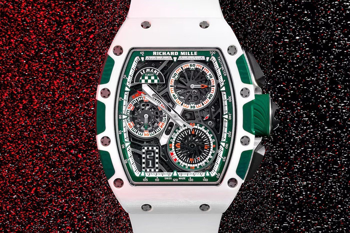 Новые часы Richard Mille RM-72-01 Le Mans Classic — это часы ограниченной серии стоимостью 335 000 долларов, выпущенные в честь 100-летия «24 часов Ле-Мана».