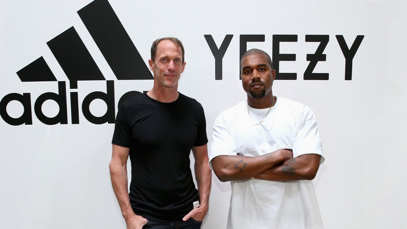 Вместо того, чтобы уничтожить оставшиеся кроссовки Kanye West Yeezy, Adidas продал первую партию за 435 миллионов долларов, что составило 85% операционной прибыли компании за последний квартал.